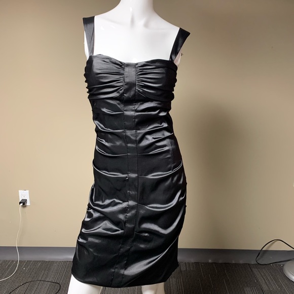 Le Chateau dress - Picture 2 of 4